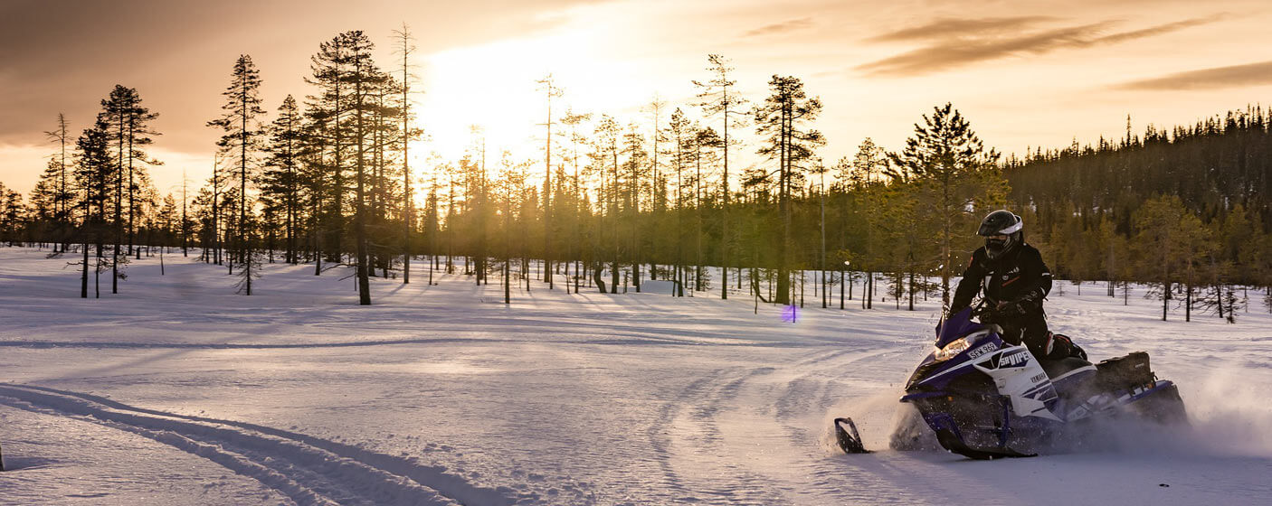 youngs-iron-river-snowmobiling